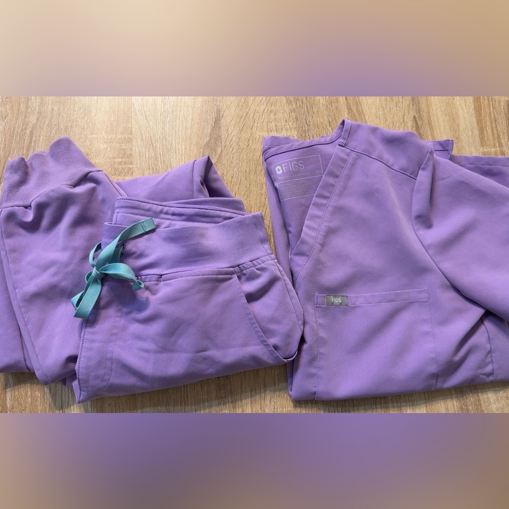 Figs Purple Scrub Set